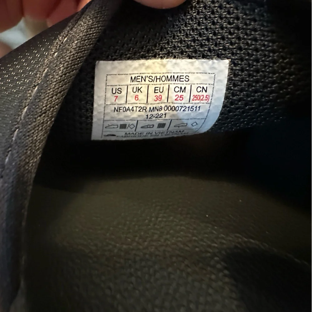 🌹THE NORTH FACE Grey/black  Men's Base Camp‎ Slides shoes NWOT